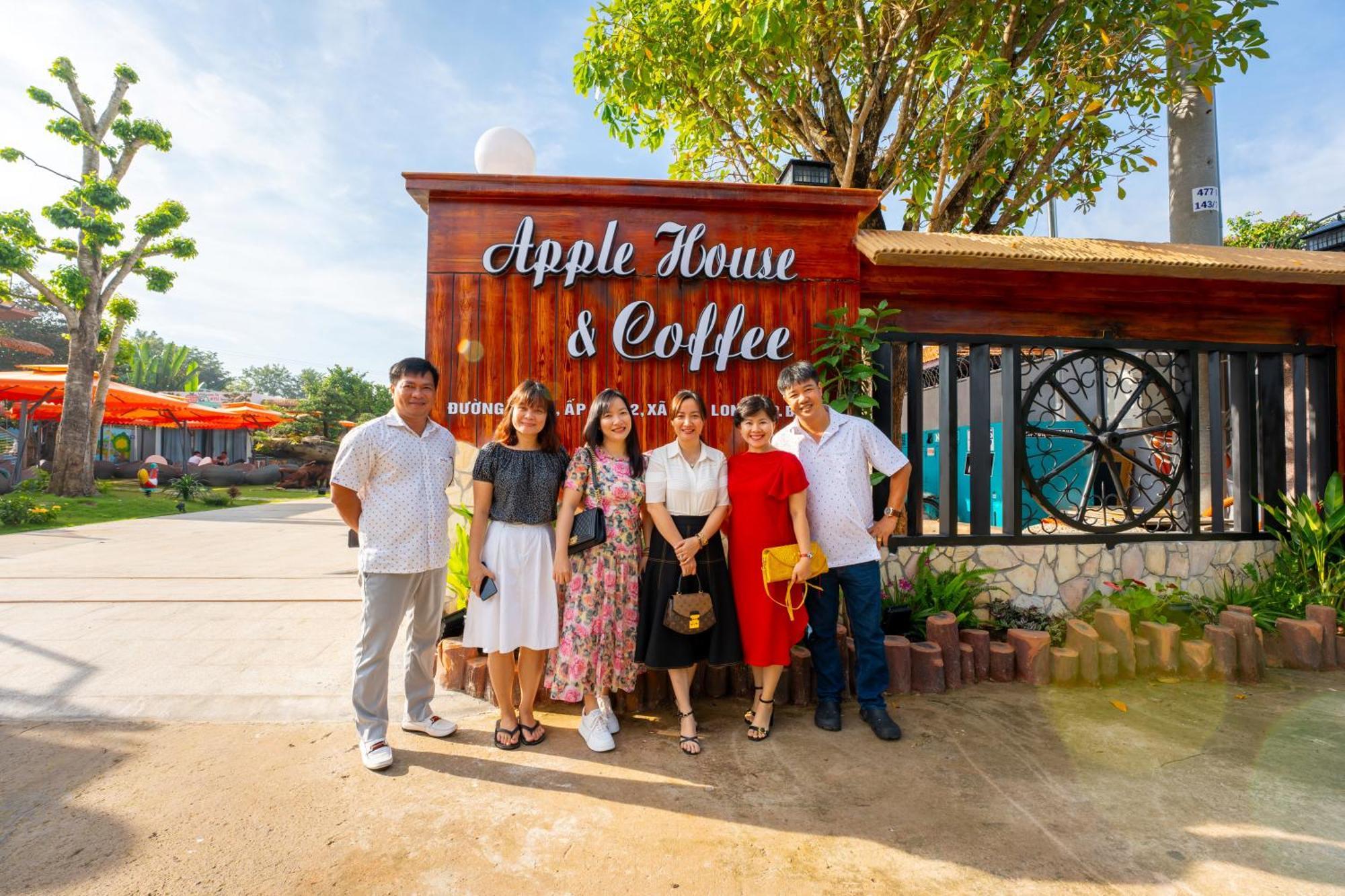 ホテル Apple House & Coffee バリア エクステリア 写真