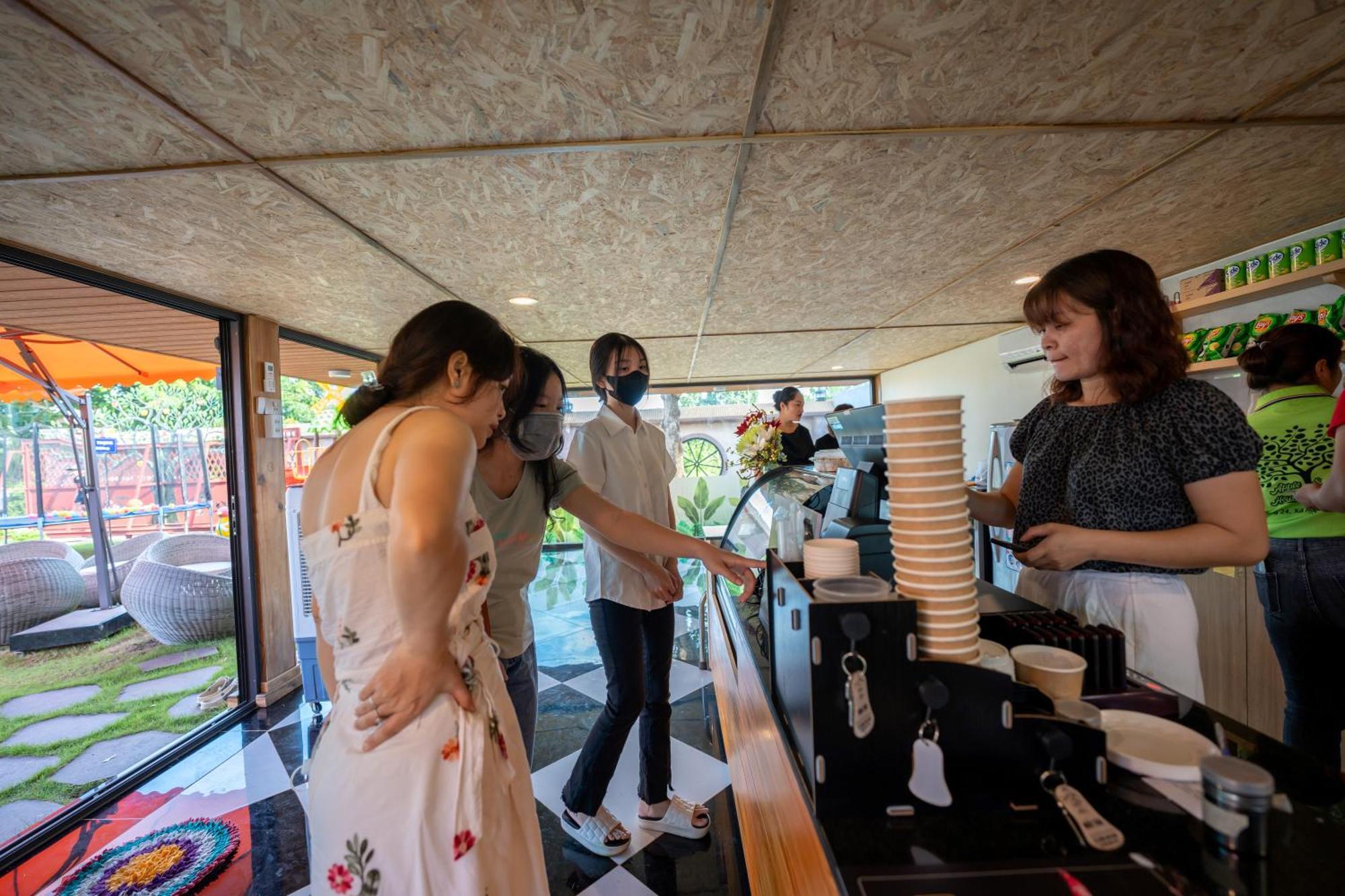 ホテル Apple House & Coffee バリア エクステリア 写真